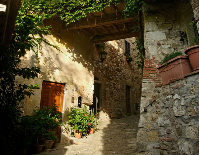 Montefioralle, Straßen