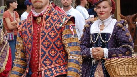 mittelalterliche Kostüme beim Einhorn Festival in Vinci