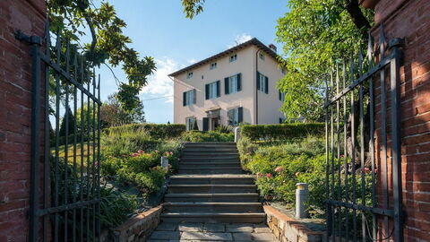 Villa Moriano, Außenbereich