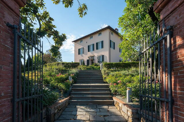 Villa Moriano, Außenbereich