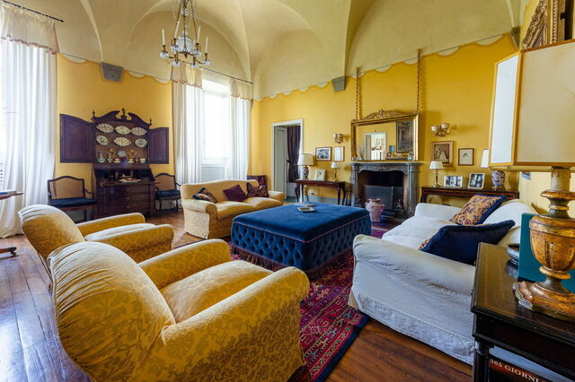Castel Ruggero, Wohnzimmer