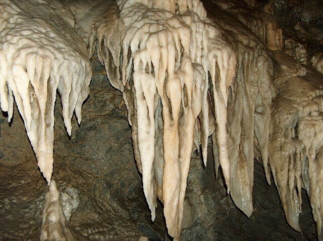 Windige Höhle in den apuanischen Alpen