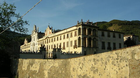 Blick auf Certosa von Calci