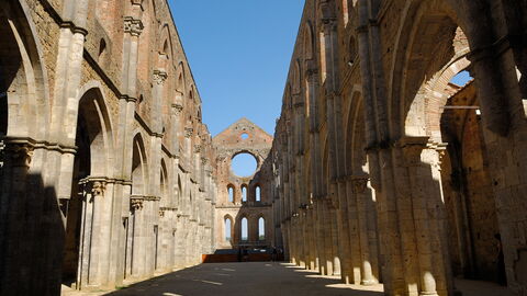 Die unbedeckte Abtei von San Galgano