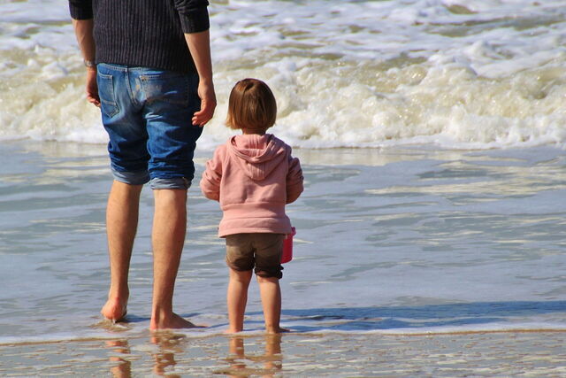 Am Strand mit Kindern