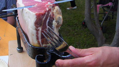 Traditionell servierter Prosciutto