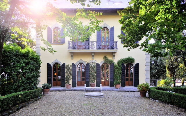 Villa Sode, Außenbereich