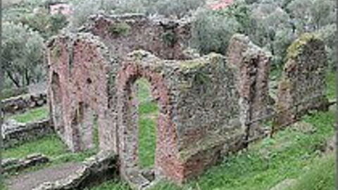 Massaciuccoli Dorfruinen