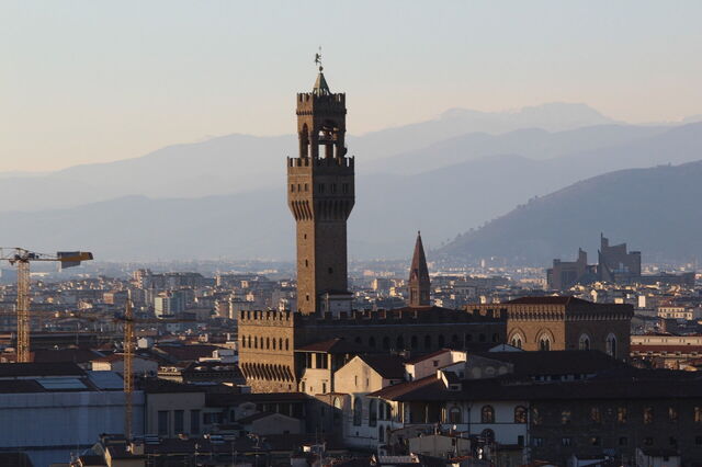 Palazzo Vecchio in Florenz und die Skyline