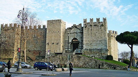 Burg in der Stadt Prato
