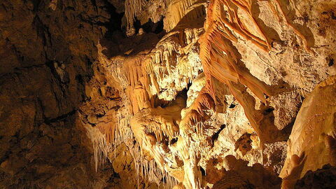 In einer alten Höhle