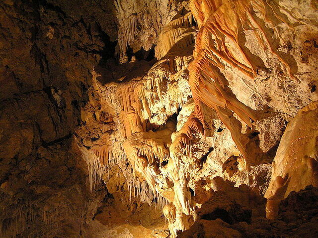In einer alten Höhle