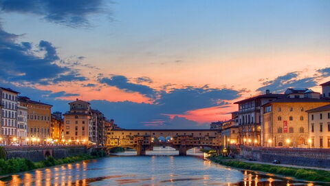 Sonnenuntergang über dem Arno