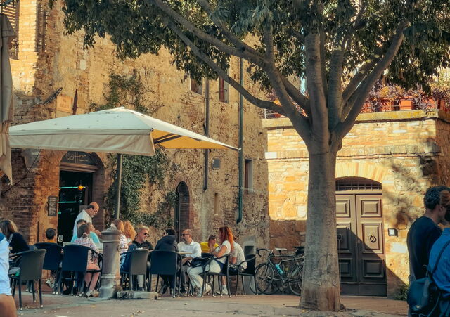 Ein Café in der Toskana