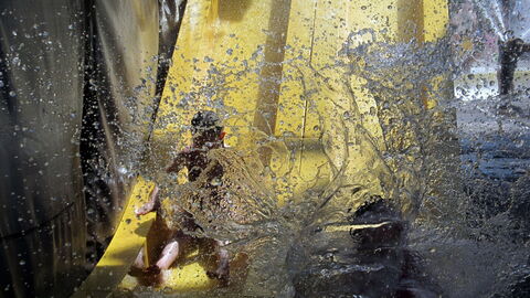 Das Becken am Ende einer Wasserrutsche