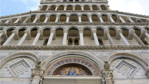 Außenseite der Kathedrale von Pisa