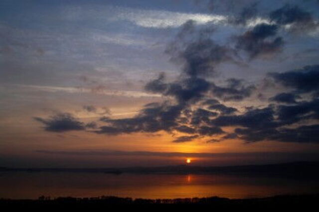 Sonnenuntergang beim See Bolsena
