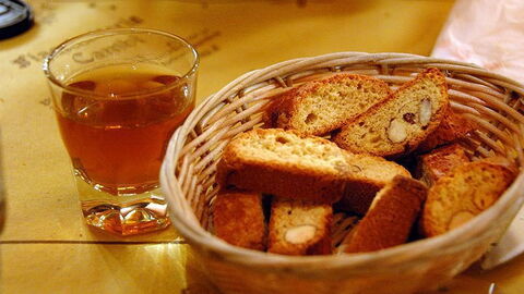 Biscotti und ein Glas Vin Santo
