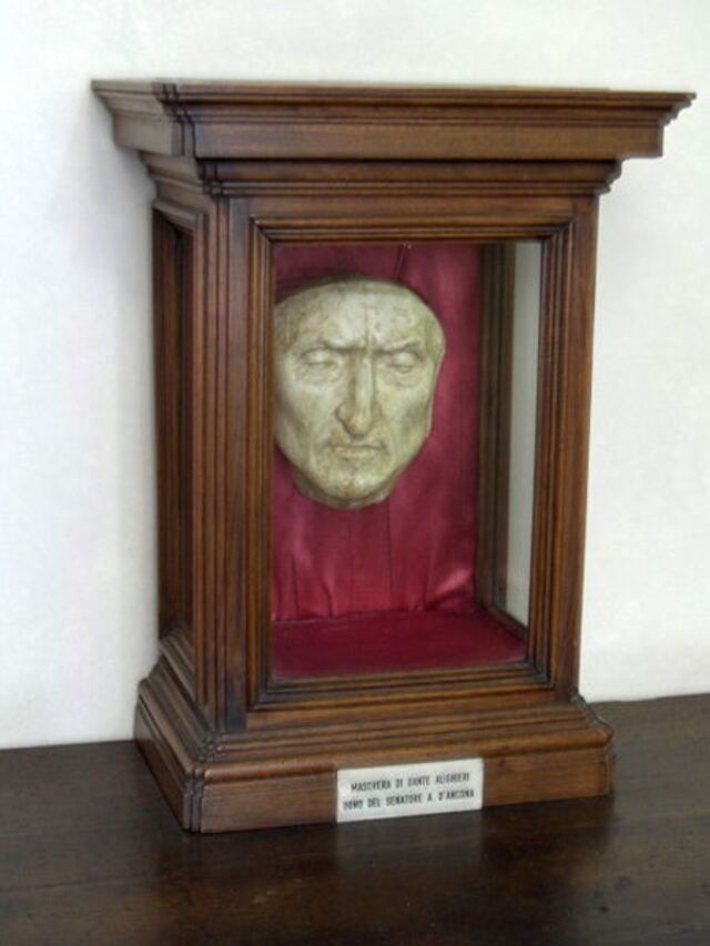 Die Totenmaske des Dante