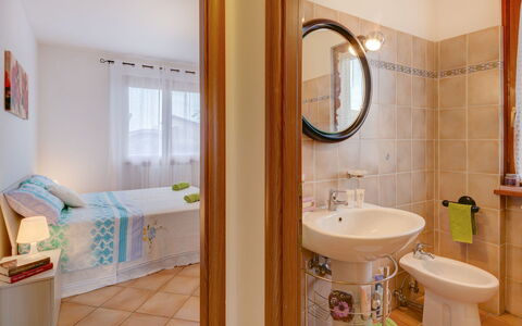 La Casina Del Canneto: Badezimmer, Zimmer, Eigentum, Interior Design, Gebäude, Armatur, Fussboden, Haus, Zapfhahn, Grundeigentum