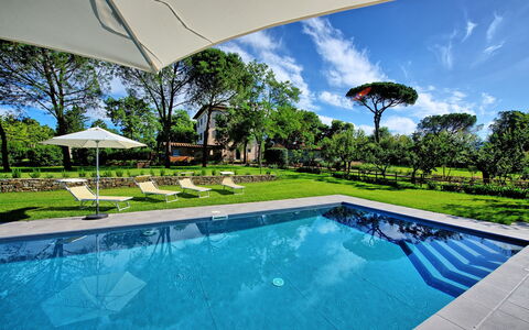 Villa Marietta: Schwimmbad, Eigentum, Grundeigentum, Haus, Estate, Zuhause, Gebäude, Freizeit, Die Architektur, Resort