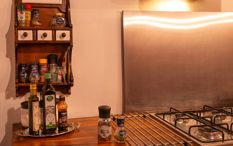 Casa Di Vignolo: Küchengerät, Küche, Herd, Countertop, Cooktop, Major Appliance, Holzbeize, Gasherd, Herd, Haushaltsgerät