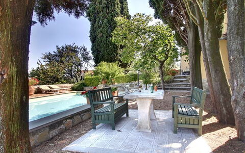 Villa Stolli: Eigentum, Grundeigentum, Gebäude, Haus, Terrasse, Baum, Estate, Hinterhof, Zuhause, Villa