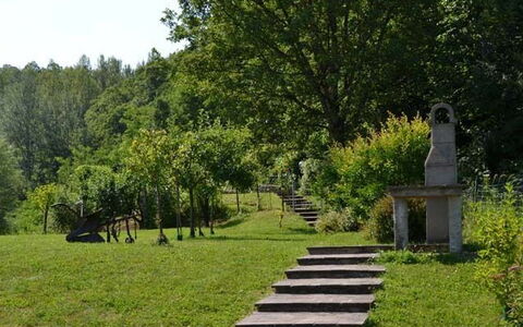 Il Nido In Garfagnana: Natur, Baum, Gras, Natürliche Landschaft, Eigentum, Naturschutzgebiet, Garten, Botanik, Haus, Park