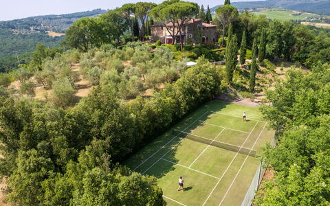 Villa Le Corti: Baum, Vegetation, Vogelperspektive, Landschaft, Grundstueck, Luftaufnahmen, Estate, Garten, Landscaping, Plantage