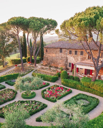Villa Le Corti: Blume, Garten, Strauch, Ground, Frühling, Landscaping, Botanischer Garten, Hinterhof, Hazienda