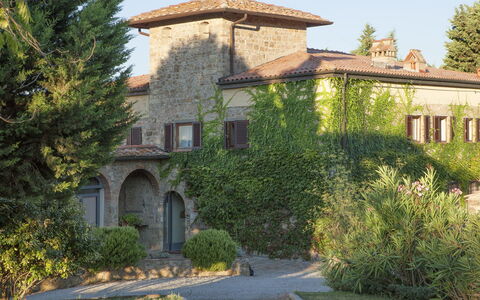 Fattoria Di Quercia Al Poggio: Eigentum, Haus, Gebäude, Estate, Zuhause, Baum, Grundeigentum, Die Architektur, Botanik, Wand