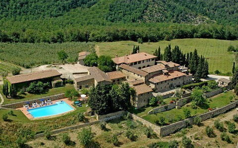 Fattoria Di Quercia Al Poggio: Luftaufnahmen, Bergdorf, Vogelperspektive, Estate, Bergstation, Landschaft, Ländliches Gebiet, Dorf, Gebäude, Fotografie