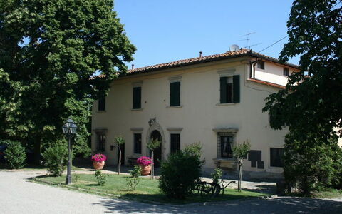 Villa Sieve: Eigentum, Haus, Gebäude, Zuhause, Grundeigentum, Wohngebiet, Nachbarschaft, Die Architektur, Villa, Estate