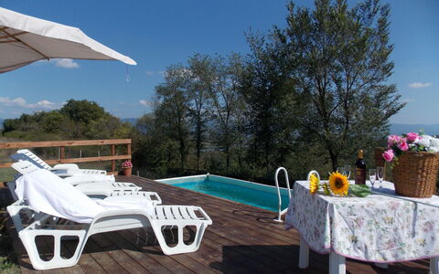 Villa Latera: Möbel, Gartenmöbel, Eigentum, Sonnenliege, Tabelle, Tisch Im Freien, Terrasse, Freizeit, Urlaub, Himmel