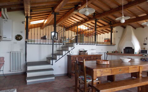 Il Circolo: Gebäude, Zimmer, Strahl, Dachgeschoss, Interior Design, Möbel, Holz, Haus, Fussboden, Hartholz