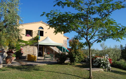 Il Circolo: Eigentum, Zuhause, Haus, Baum, Grundeigentum, Gebäude, Nachbarschaft, Hütte, Die Architektur, Wohngebiet