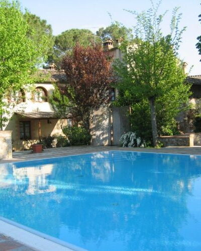 Borgo Santinovo: Schwimmbad, Eigentum, Freizeit, Ferienort, Grundeigentum, Gebäude, Freizeitzentrum, Hinterhof, Estate, Resort
