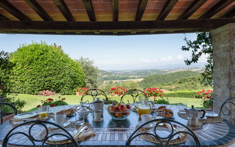 Villa La Terrazza: Fahrrad, Fahrrad-Rad, Fahrzeug, Gras, Freizeit, Landschaft, Ländliches Gebiet, Die Architektur, Haus, Fahrrad Zubehör