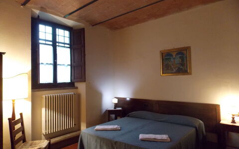 Villa i Cedri: Zimmer, Bett, Schlafzimmer, Möbel, Bettrahmen, Eigentum, Bettdecke, Gebäude, Decke, Interior Design