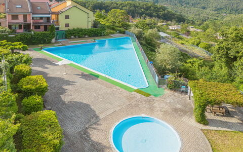 Pignone 100: Schwimmbad, Ferienort, Eco Hotel, Resort, Villa