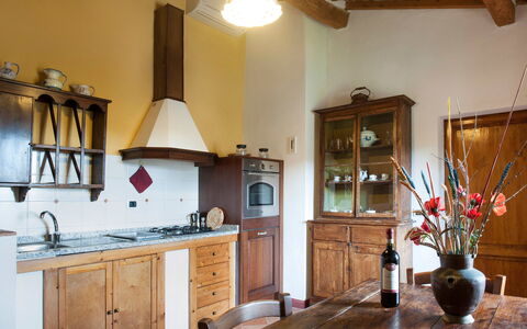 Agriturismo Paterno: Zimmer, Countertop, Eigentum, Möbel, Küche, Interior Design, Gebäude, Haus, Zuhause, Grundeigentum