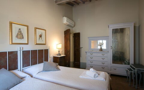 Case Sant'anna 14: Zimmer, Schlafzimmer, Möbel, Eigentum, Bett, Interior Design, Gebäude, Bettdecke, Bettrahmen, Haus