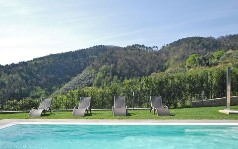 Montefiore: Schwimmbad, Freizeit, Baum, Urlaub, Landschaft, Berg, Resort, Bucht, Tourismus, Küste