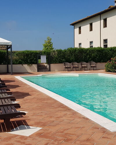 Villa Dei Michelangioli a Brolio: Schwimmbad, Eigentum, Gebäude, Haus, Grundeigentum, Resort, Villa, Zuhause, Freizeit, Wohnung
