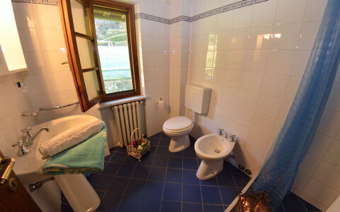 Casa Milena: Zimmer, Badezimmer, Eigentum, Interior Design, Fussboden, Toilette, Gebäude, Armatur, Haus, Grundeigentum