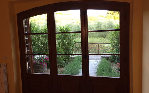Casa Alla Minuccia Di Villa a Sesta: Fenster, Zimmer, Die Architektur, Schiebefenster, Daylighting, Baum, Zuhause, Tür, Interior Design, Haus