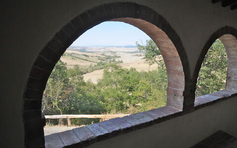 Podere Palazzo: Die Architektur, Fenster, Bogen, Baum, Bogenbrücke, Viadukt, Gebäude, Daylighting, Brücke, \Fels