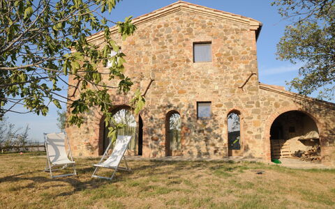 Podere Palazzo: Eigentum, Haus, Baum, Gebäude, Ländliches Gebiet, Die Architektur, Zuhause, Grundeigentum, Estate, Fassade