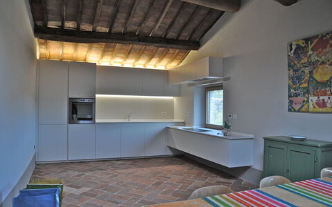 Podere Palazzo: Zimmer, Eigentum, Gebäude, Möbel, Interior Design, Haus, Fussboden, Decke, Die Architektur, Grundeigentum
