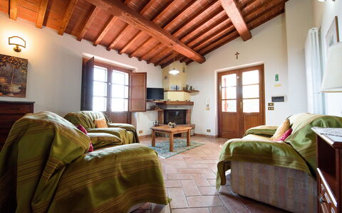 Villa Rubino: Zimmer, Schlafzimmer, Eigentum, Möbel, Interior Design, Gebäude, Decke, Bettdecke, Haus, Bett